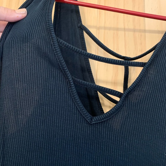 AE soft & sexy tank - Picture 2 of 4